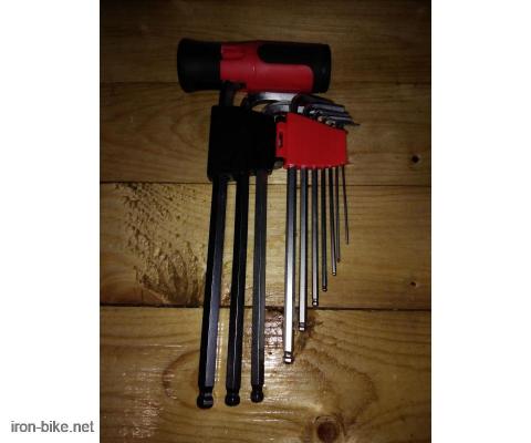 Set imbus ključeva sa loptastom glavom 