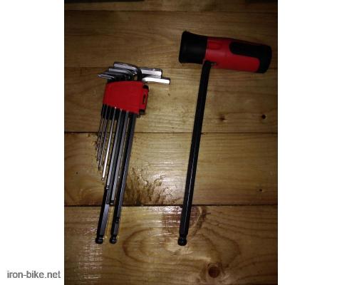 Set imbus ključeva sa loptastom glavom 