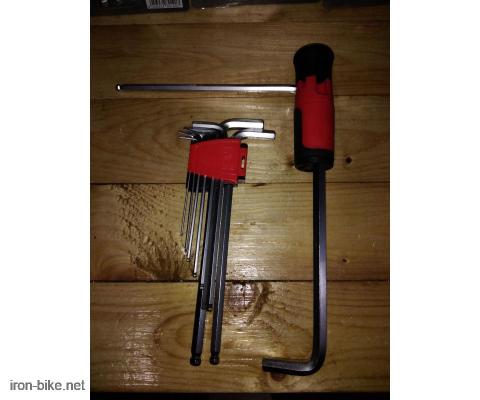 Set imbus ključeva sa loptastom glavom 